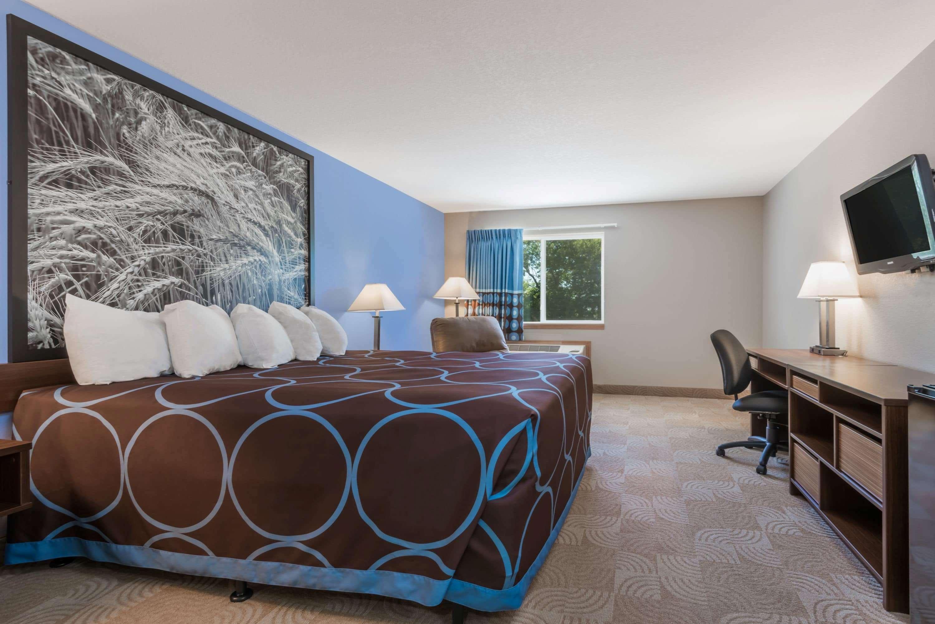 Super 8 By Wyndham Beloit Hotel Екстериор снимка