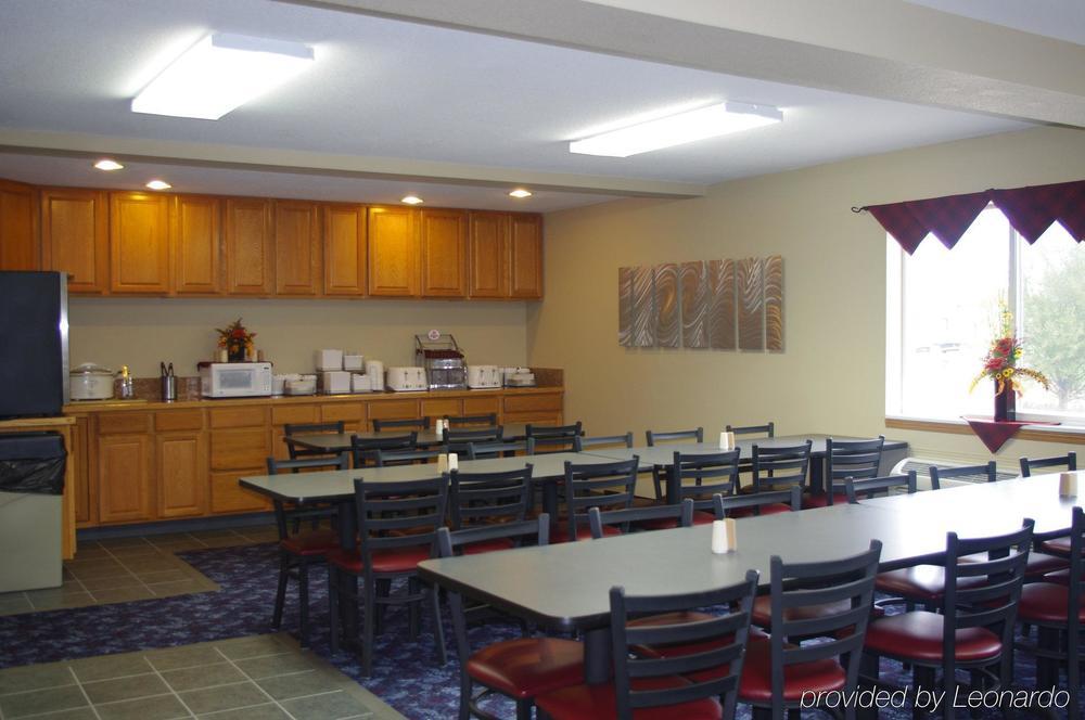 Super 8 By Wyndham Beloit Hotel Екстериор снимка